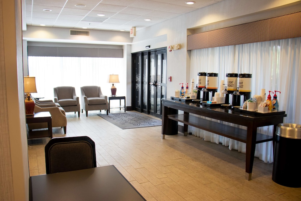 Hampton Inn Tuscaloosa University - photo 2