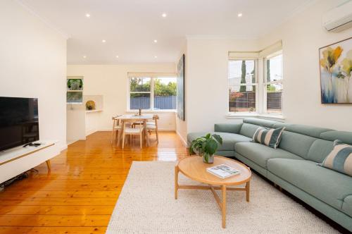 Miss Peregrine in Brighton East - last minute hotel in Melbourne