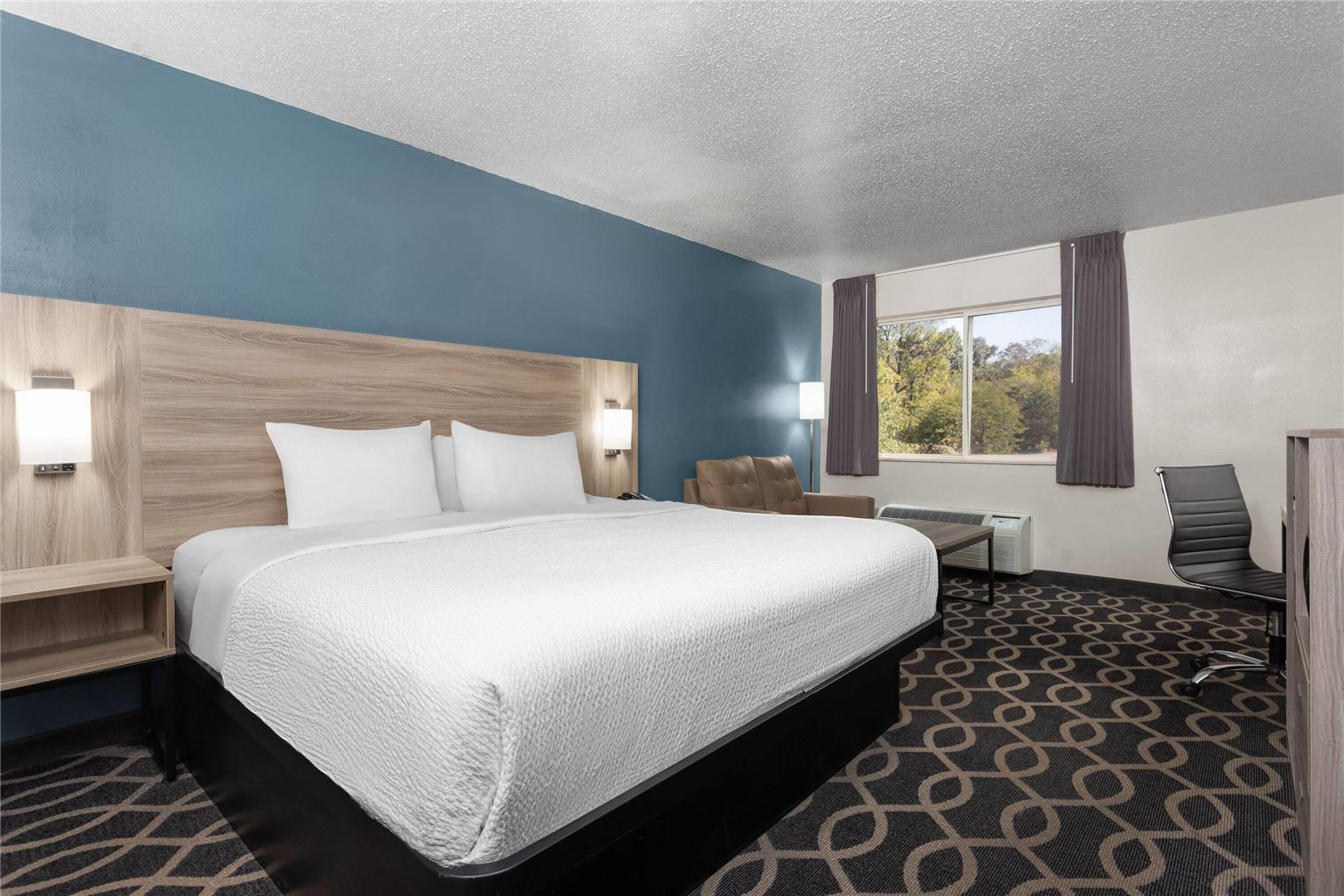 Baymont by Wyndham Piqua - photo 11