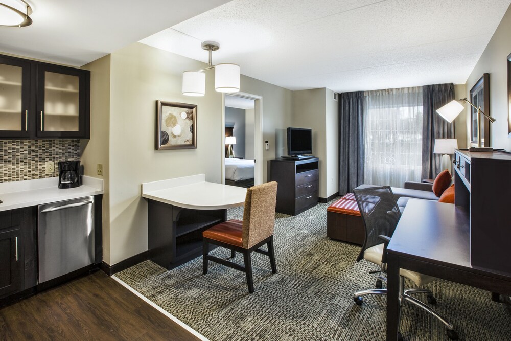 Staybridge Suites Cleveland Mayfield Heights Beachwood by IHG - photo 6