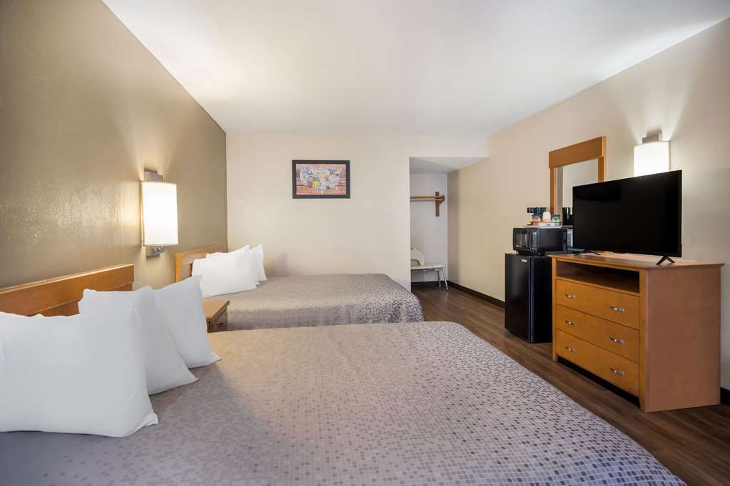 Econo Lodge Live Oak - photo 9