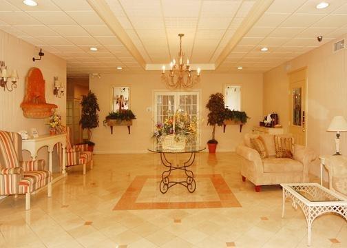 Econo Lodge Statesville - photo 10