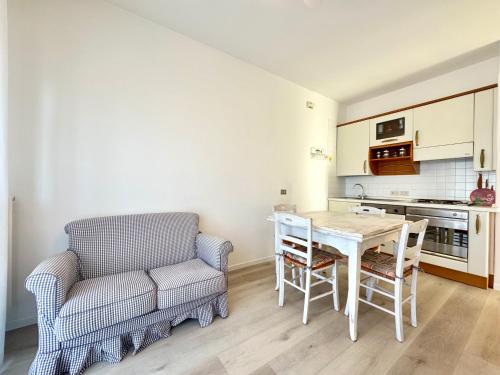 Tritone 12 Carraro Immobiliare Family Apartments — 4-Star Luxury Hotel in Lido Di Jesolo, Italy