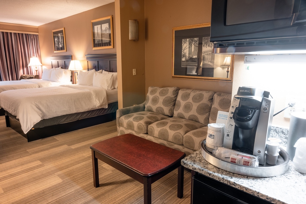 Holiday Inn Express and Suites Tuscaloosa University an IHG Hotel - photo 8
