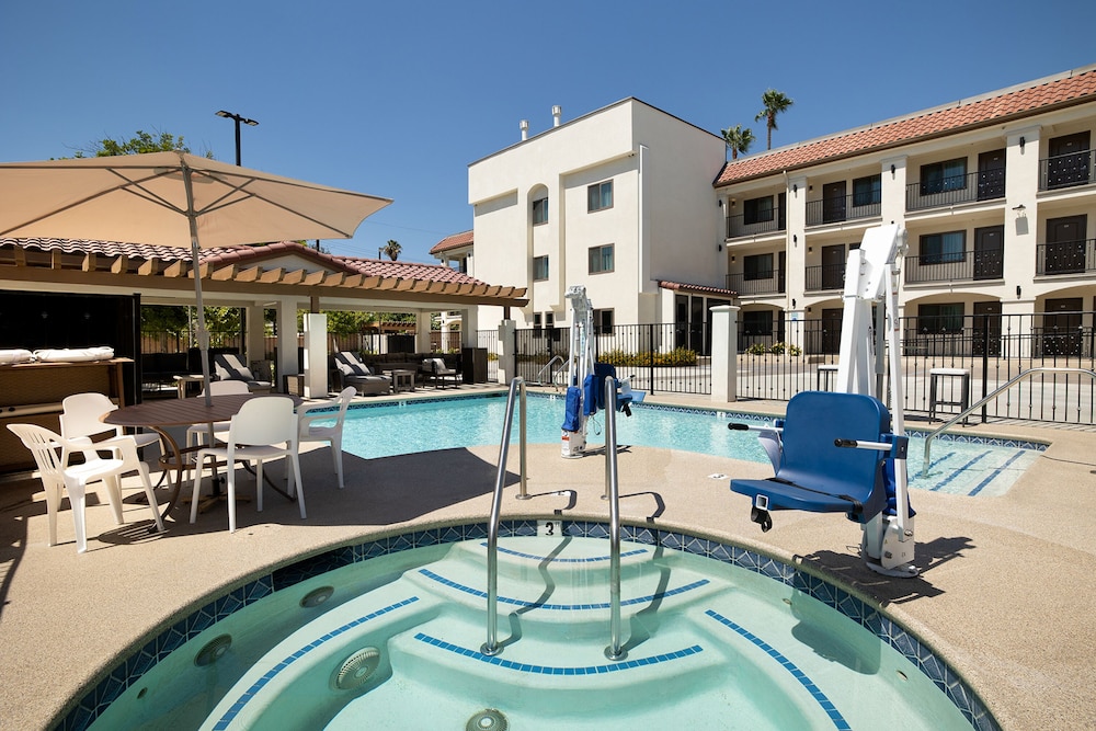 Hotel Huntington - photo 30