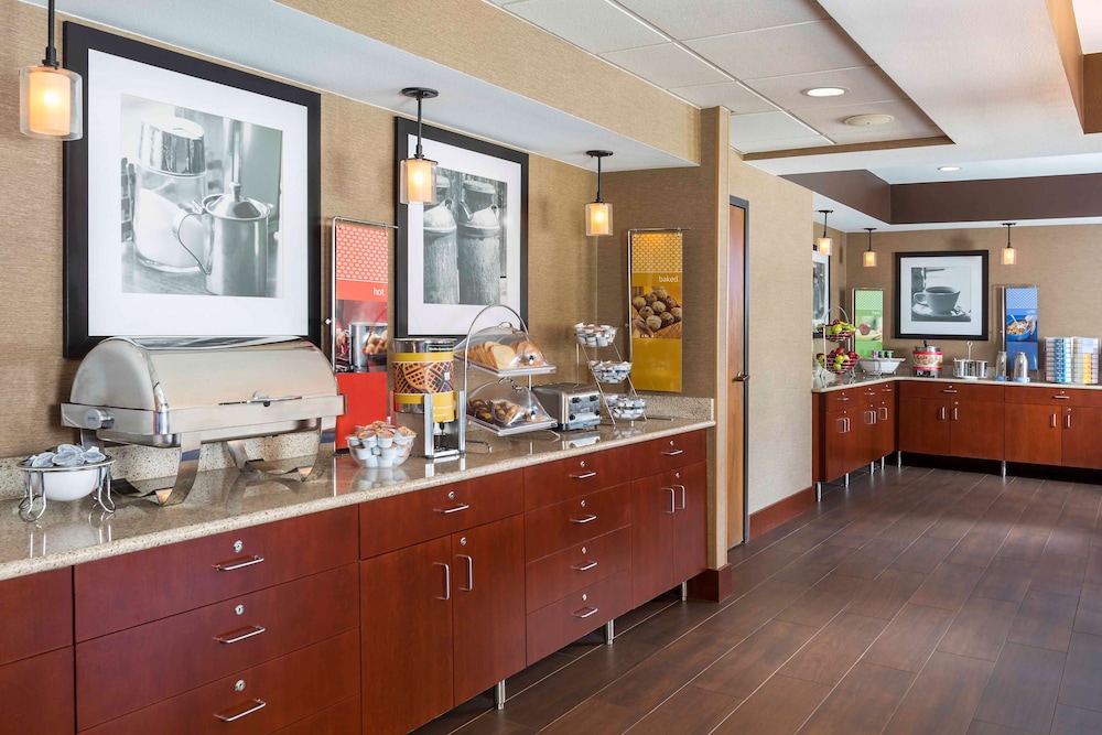 Hampton Inn Youngstown Boardman - photo 37