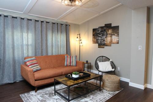 The Nest Downtown Dunedin No Kids No Pets — 4-Star Luxury Hotel in Dunedin, United States