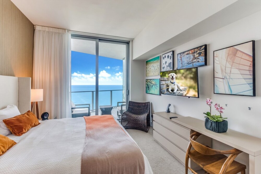 Contemporary Beach Resort Condos - photo 23