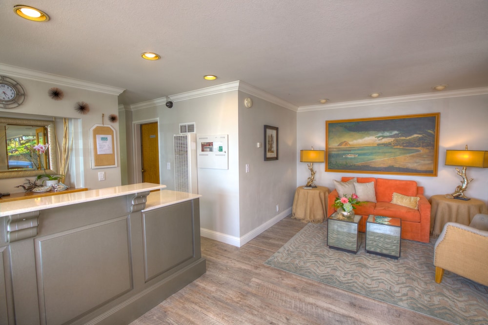 456 Embarcadero Inn & Suites - photo 2