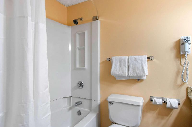 Quality Inn Carlisle - photo 78