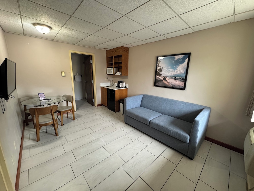 South Shore Inn - photo 7