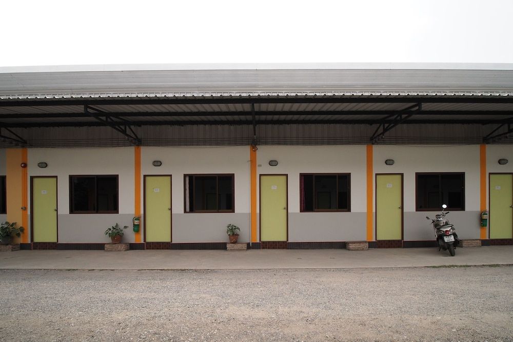 Auravintage in Bang Lamung, Thailand