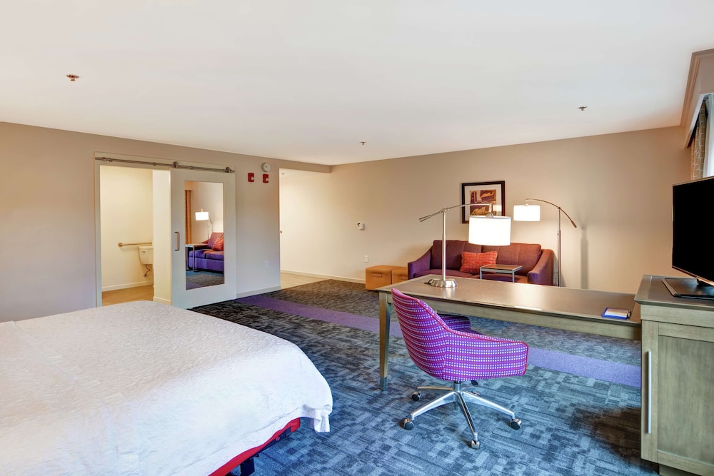 Hampton Inn & Suites Ashland - photo 28