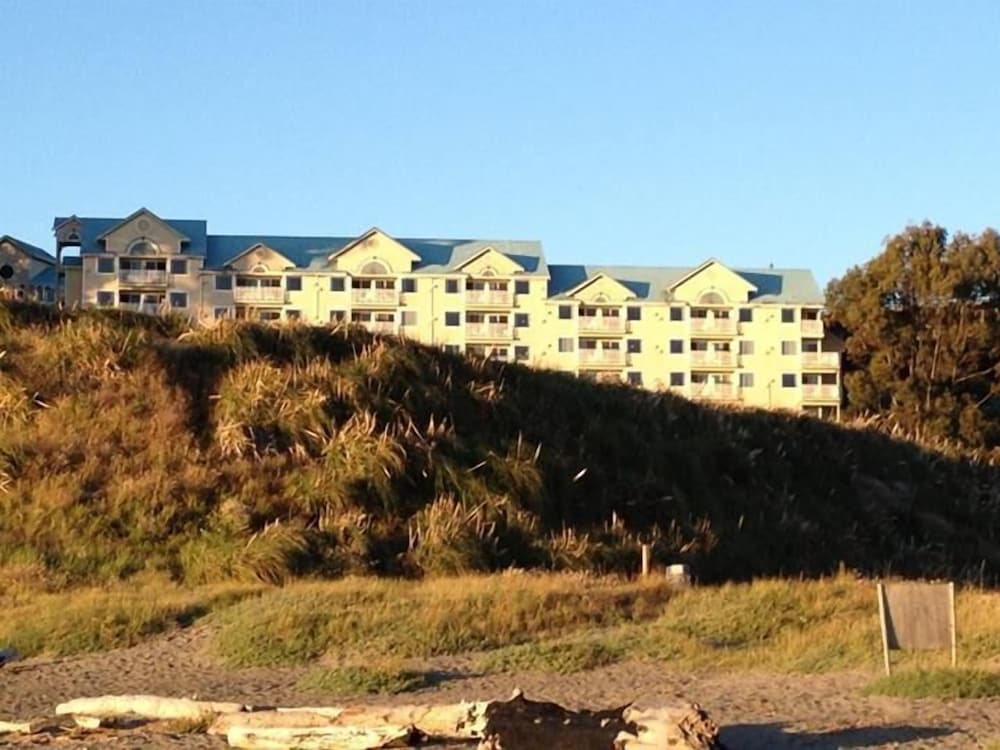 North Cliff Hotel - photo 21