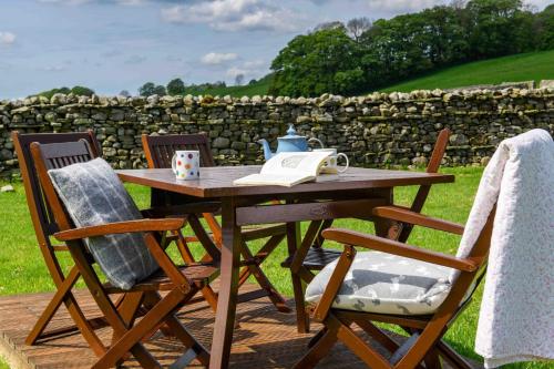 Finest Retreats Shepherds Cottage at Mile House Farm