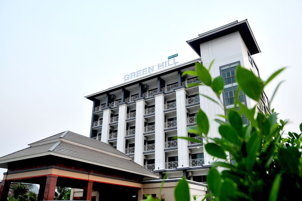 Green Hill Hotel Phayao in Phayao, Thailand