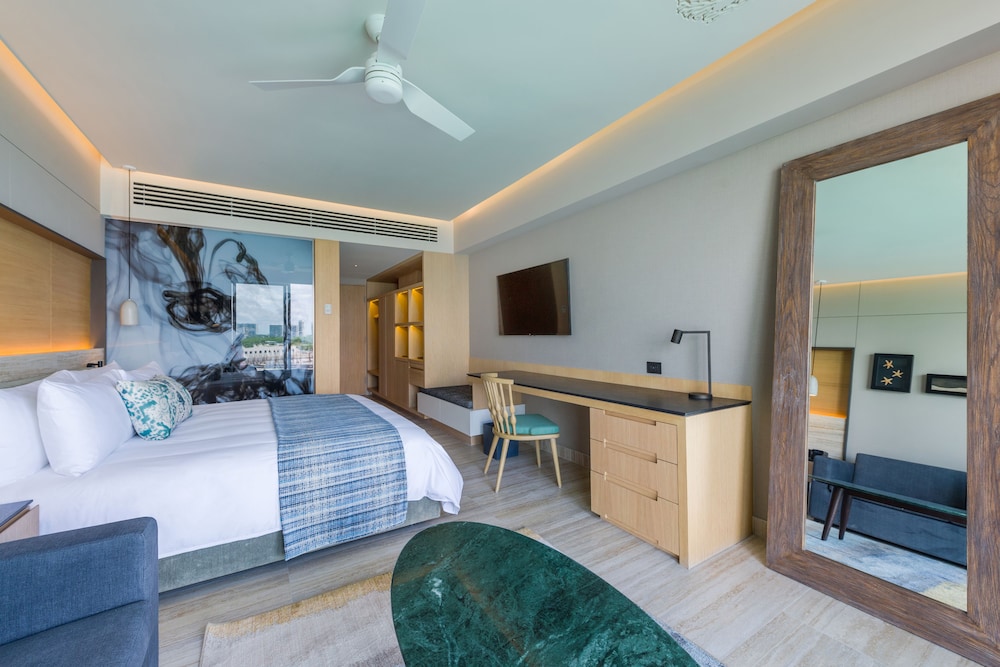 Renaissance Cancun Resort & Marina photo 5