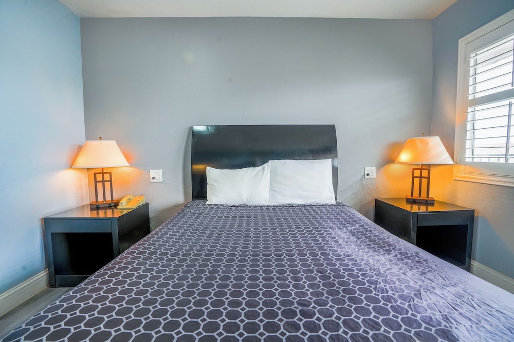 Economy Inn Buttonwillow Bakersfield I 5 - photo 10
