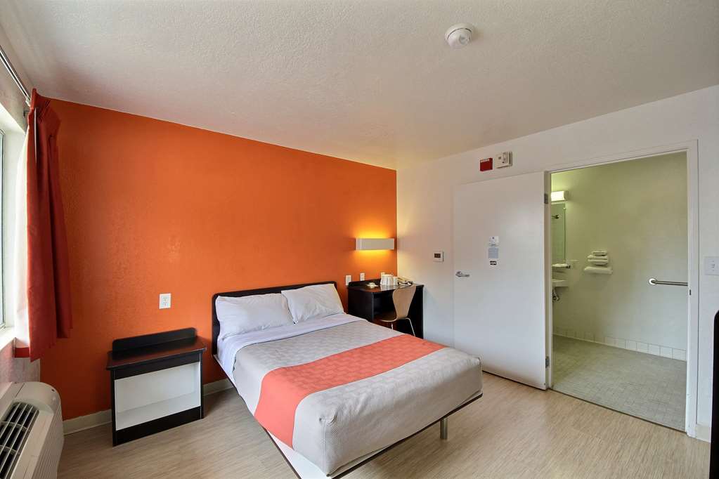 Motel 6 San Marcos TX - photo 12