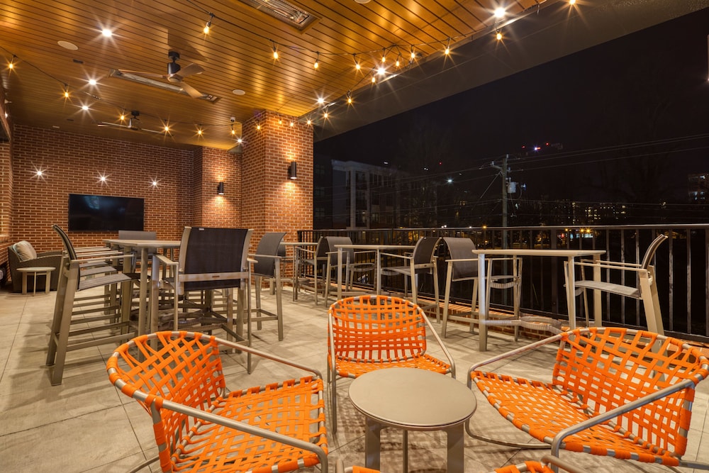 Holiday Inn Express & Suites Charlotte South End by IHG - photo 82