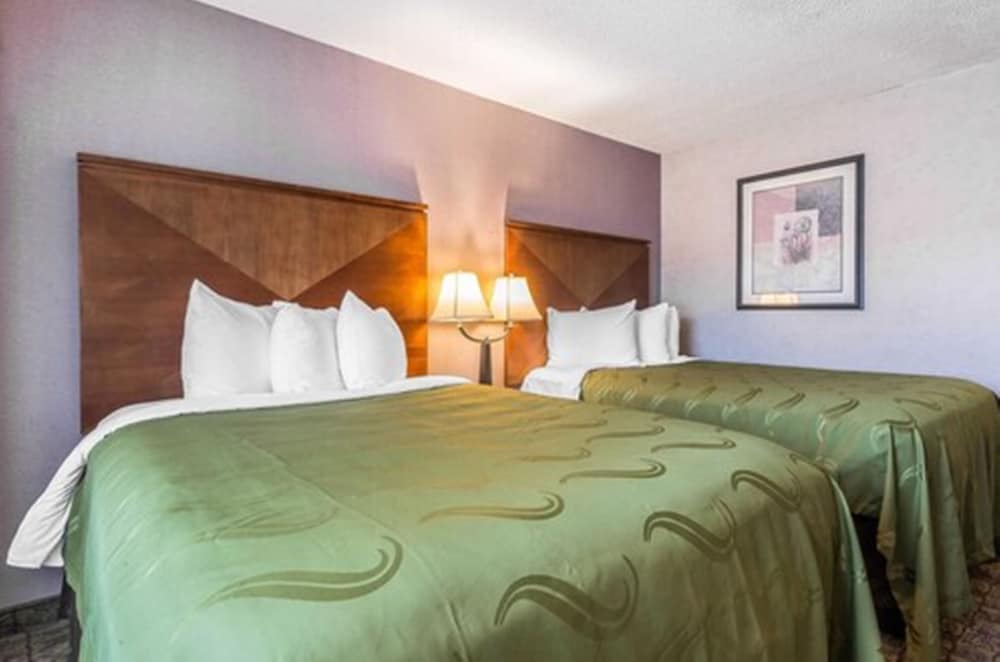 Spark By Hilton Hamburg - photo 8
