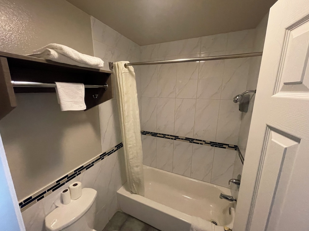 SimpleStay Suites Downtown San Bernardino - photo 18