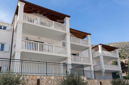 Maar Superior Mali Zaton bay next to Dubrovnik beautiul location & view