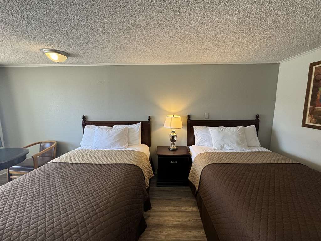 Knights Inn Bridgeport Frankenmuth - photo 10