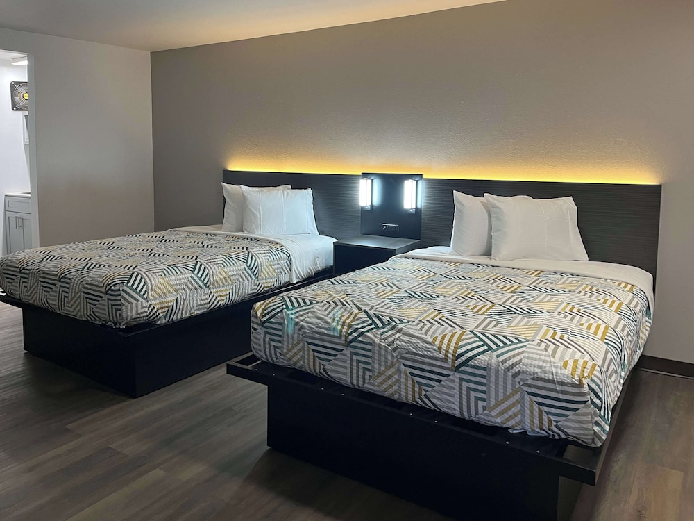 Motel 6 Artesia NM - photo 19