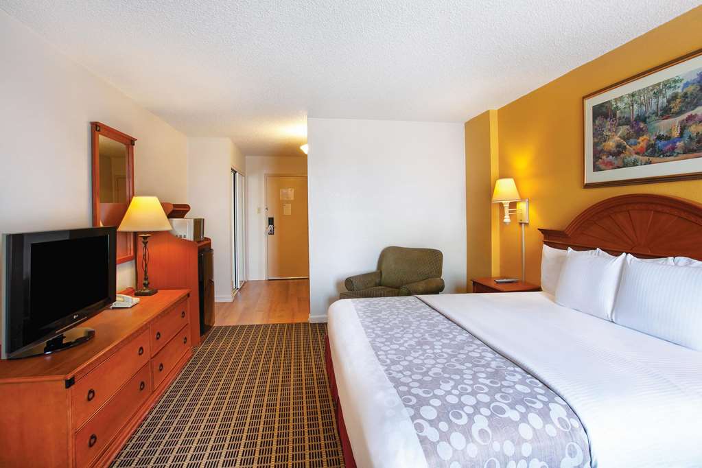 La Quinta Inn by Wyndham Orlando International Drive North - photo 27