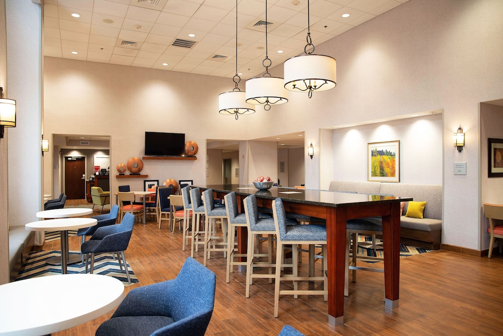 Hampton Inn & Suites Jacksonville - photo 48