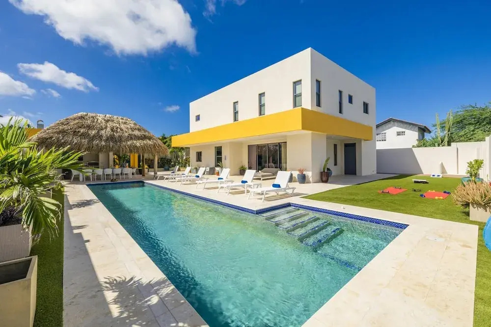 NEW Premium 4BR Large Pool Outdoor Kitchen in Noord, Aruba