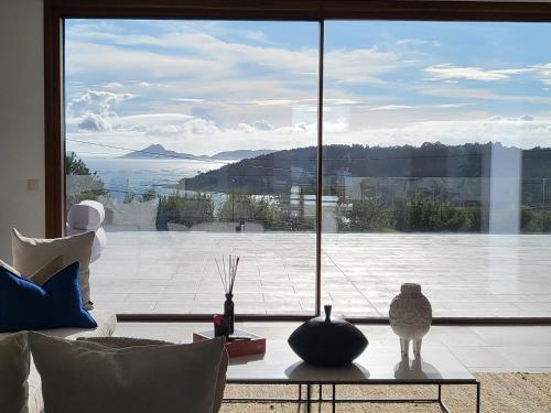 Limens Luxury Home — 4-Star Luxury Hotel in Cangas Do Morrazo, Spain