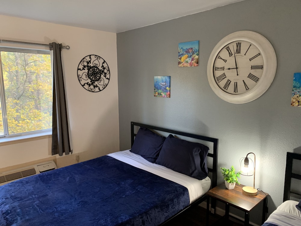Brownsville Motel - photo 35