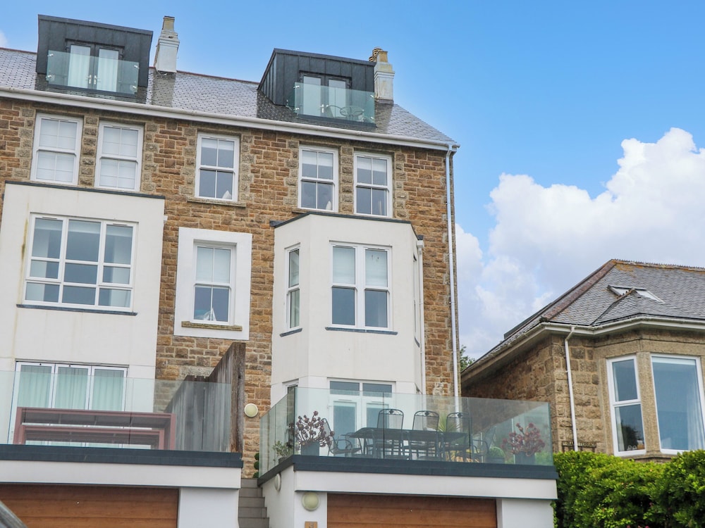 Amelia's Point — 4-Star Luxury Hotel in St Ives, United Kingdom