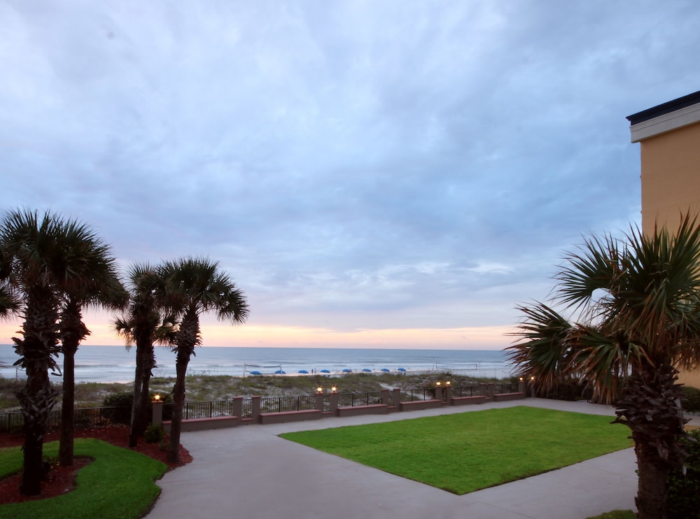 Hampton Inn Jacksonville Beach Oceanfront - photo 74