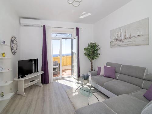 Apartments Isabora Two Bedroom Apartment with Terrace and Partial Sea View Nea