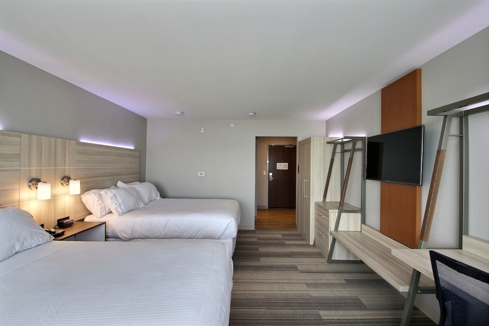 Holiday Inn Express & Suites Fond Du Lac by IHG - photo 10