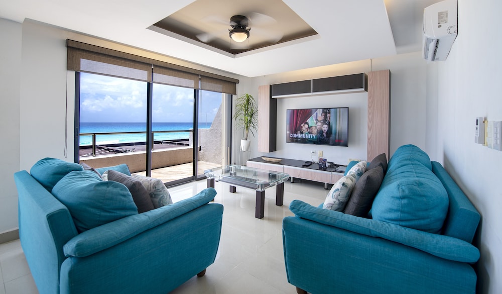 Family Vacations apartment Ocean View — 4-Star Luxury Hotel in Cancun, Mexico