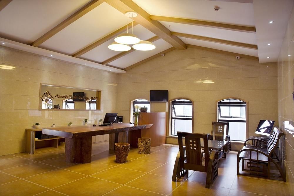 Hangzhou Queen Park Hotel — 4-Star Luxury Hotel in Hangzhou, People's Republic of China