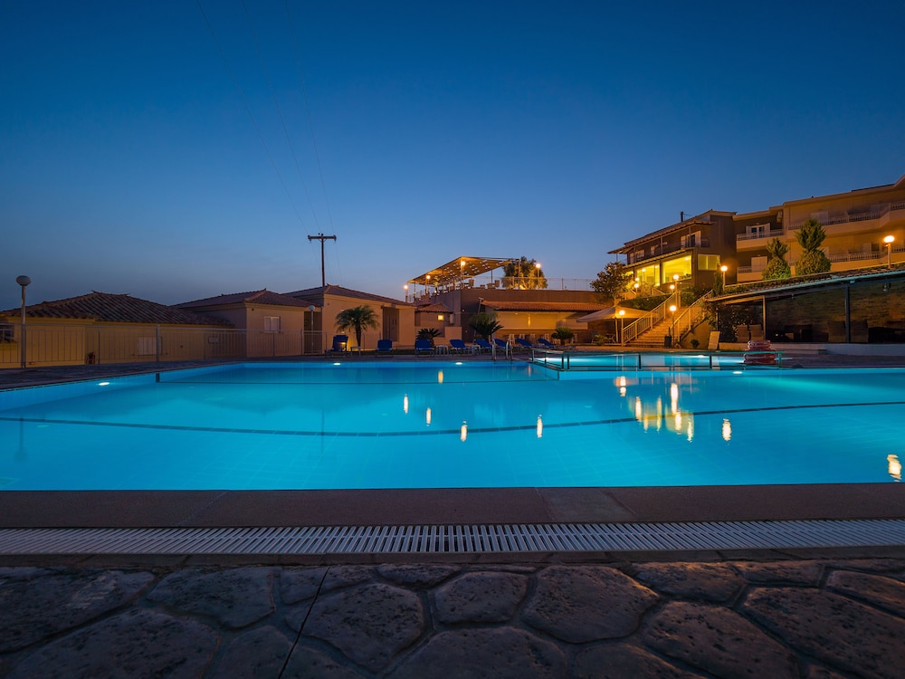 Panorama Resort - carbon neutral hotel in Methoni
