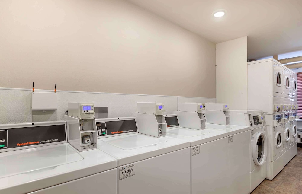 Extended Stay America Select Suites Omaha Southwest - photo 23