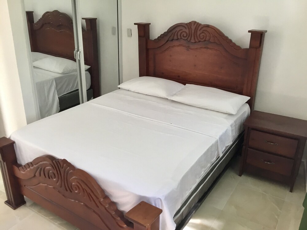 Business & Holiday Aparthotel