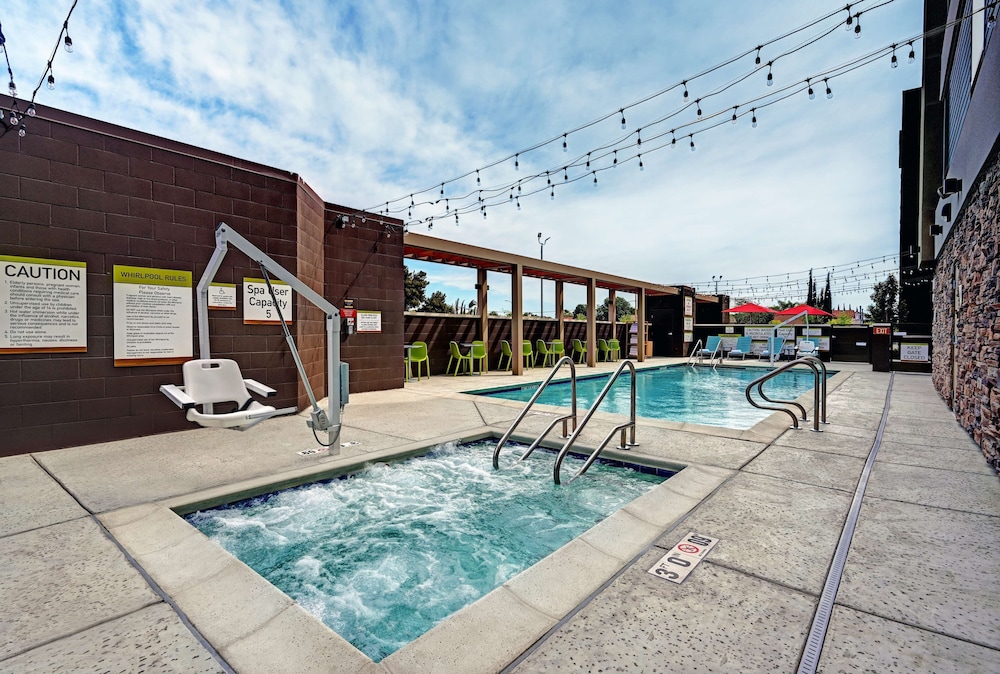 Home2 Suites by Hilton Tracy - photo 30