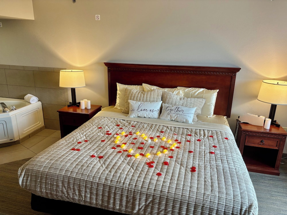 Country Inn & Suites by Radisson Marinette WI - photo 13