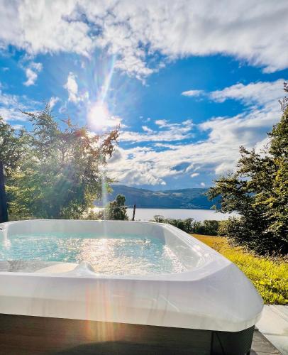 1 Loch Ness Heights — 4-Star Luxury Hotel in Inverness, United Kingdom