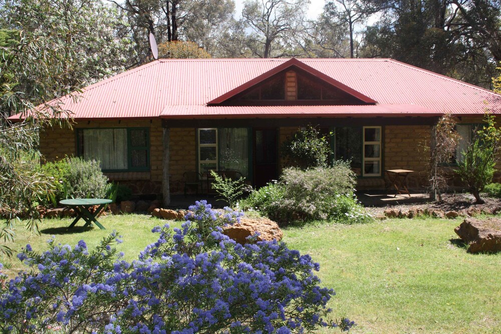Porongurup Village Inn Cottages — Mount Barker