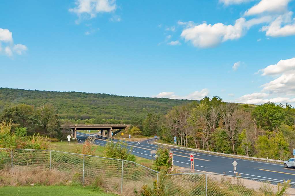 Motel 6 Drums PA - photo 6
