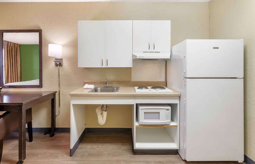 Extended Stay America Select Suites Roanoke Airport - photo 16