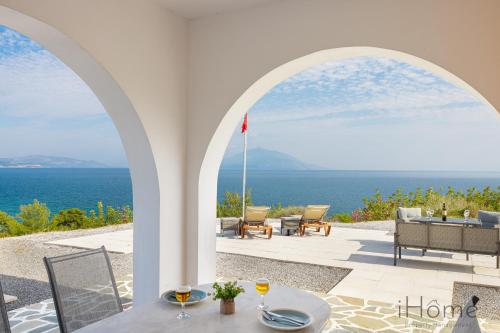 Villa Paradiso Breathtaking Seaview — 4-Star Luxury Hotel in Pythagoreio, Greece